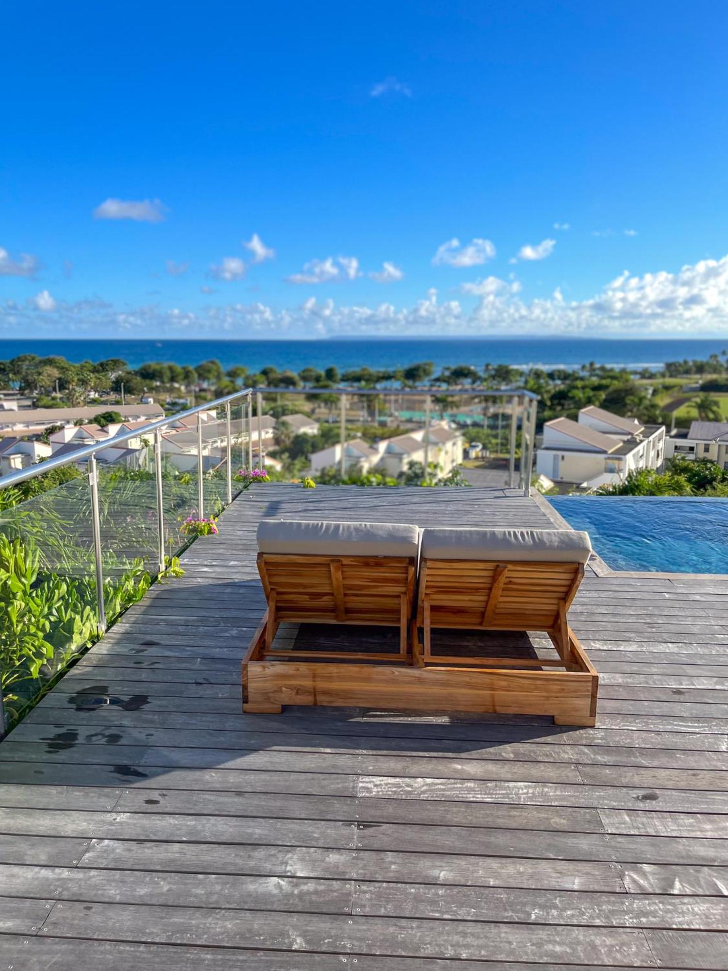 Residence Les Raisins Clairs - Villas Standing 4 Etoiles , Vue Sur Mer Panoramique & Piscine A Debordement Saint-Francois  Exterior foto