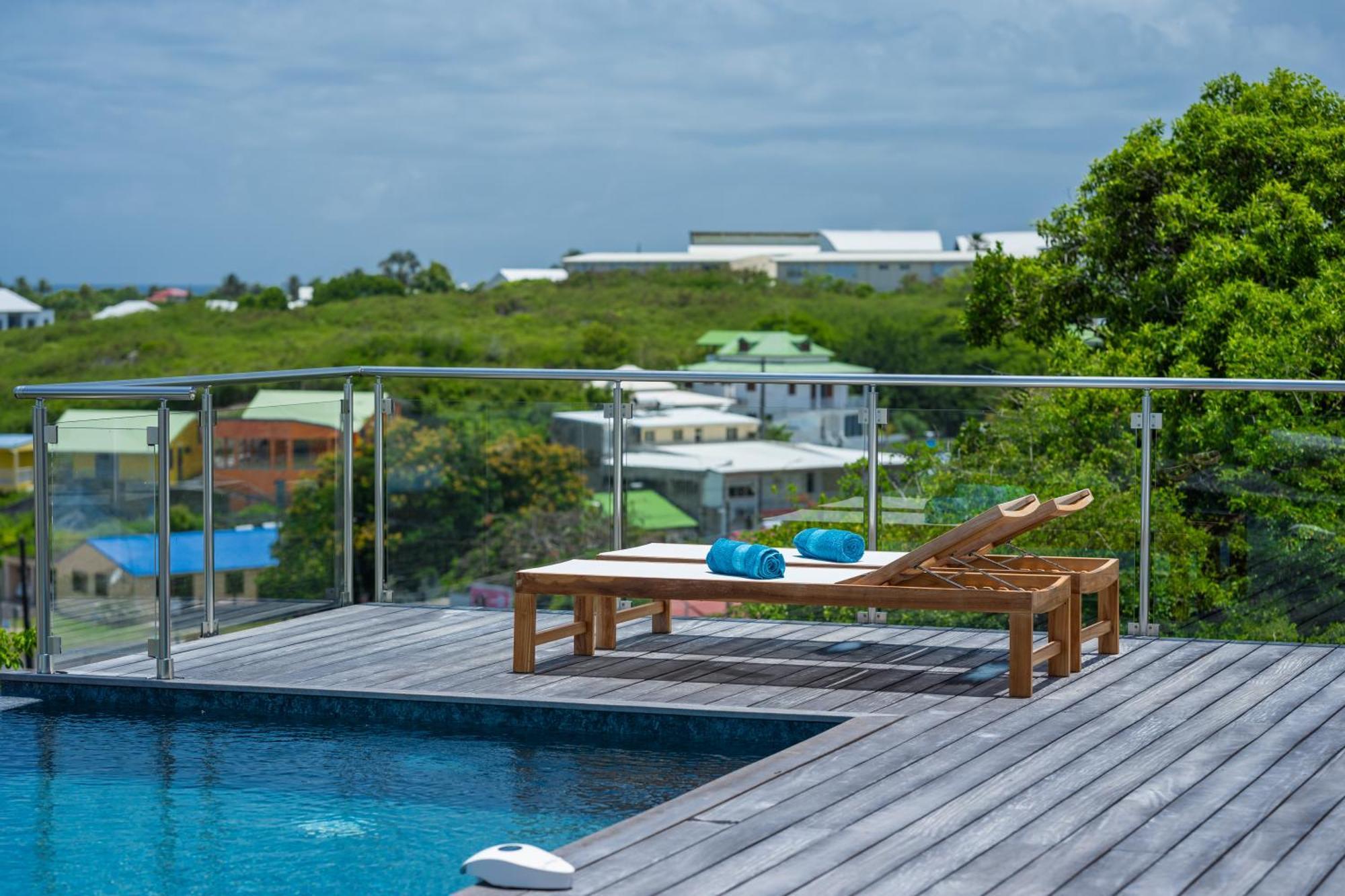 Residence Les Raisins Clairs - Villas Standing 4 Etoiles , Vue Sur Mer Panoramique & Piscine A Debordement Saint-Francois  Exterior foto